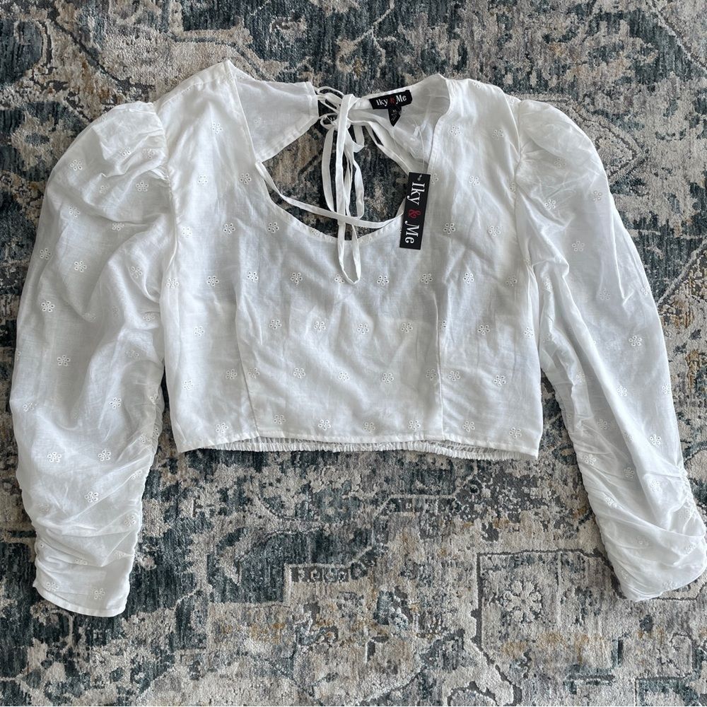 NWT white 100% cotton eyelet puff sleeve top - Picture 4 of 7